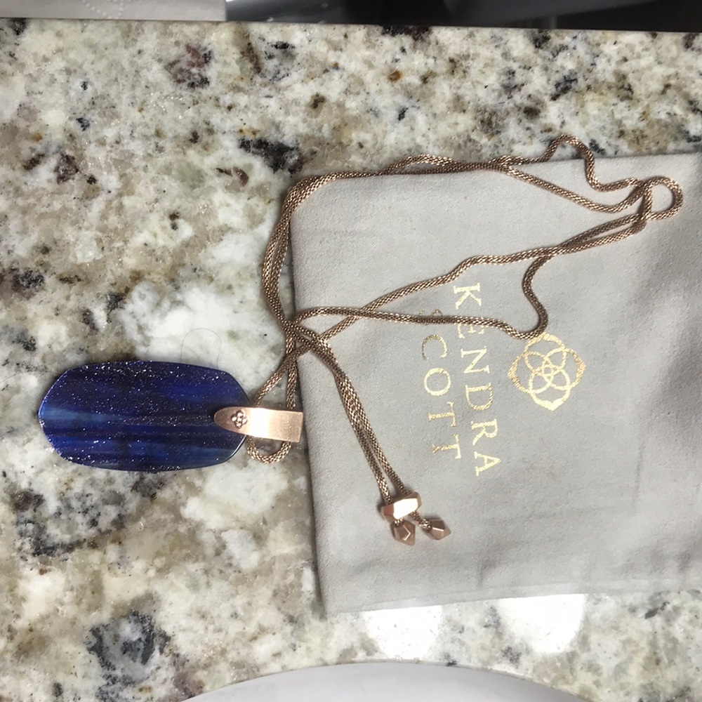 Rarely worn Kendra Scott Necklace